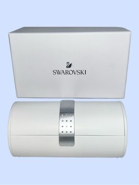 Swarovski Watch Holder Case White Leather Swarovski Crystals IOB‎